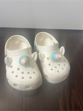 Kids White Unicorn Clog Crocs with Pastel Rainbow Horns toddler 9